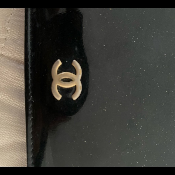 Chanel Authentic Vintage Patent Leather Wallet - Picture 5 of 9
